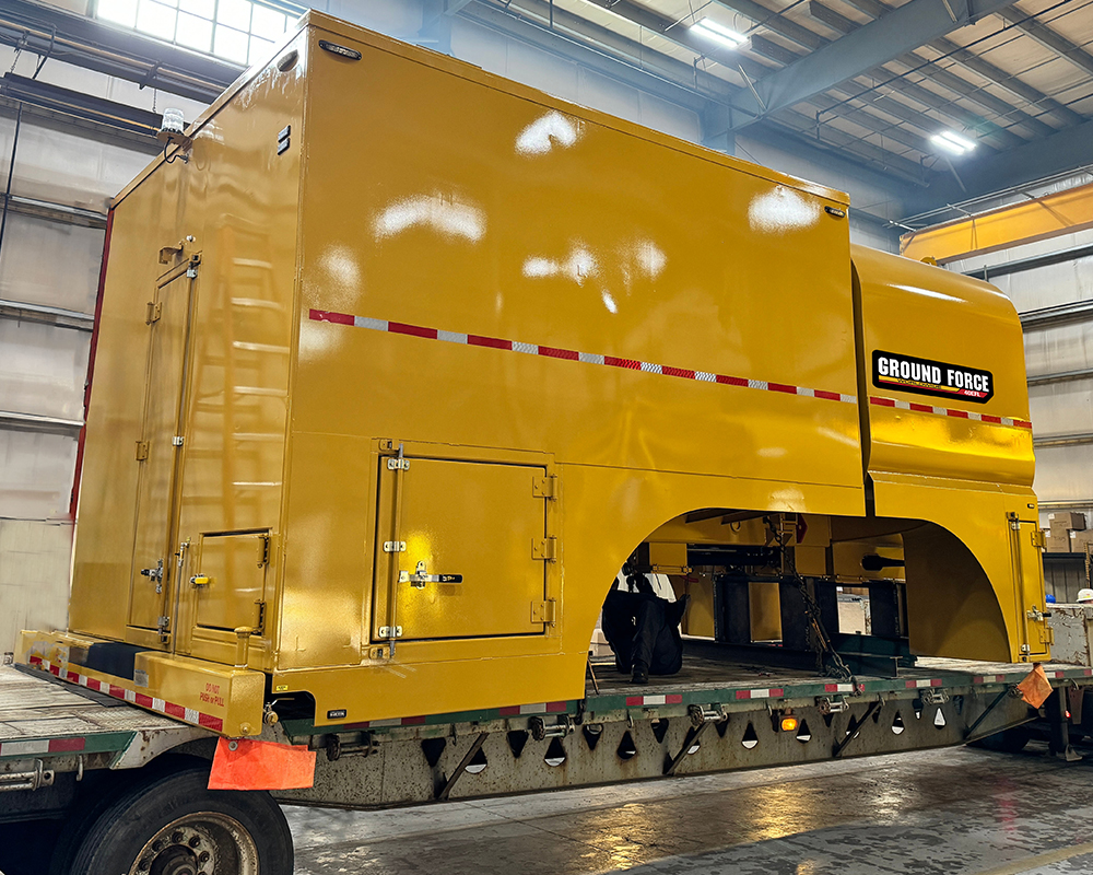 40 ton articulated enclosed fuel and lube truck